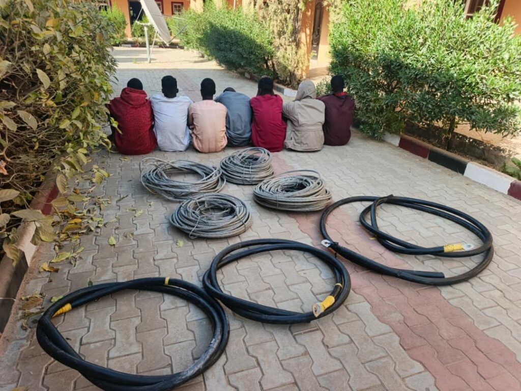 6c38f2f3 c6cc 459a 8235 57cb35f1c66a