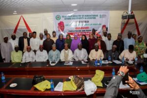 f1e825dd 375f 404c b8d4 6bf6ea590bb6